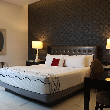 Hotel Wellintown Tijuana Buitenkant foto