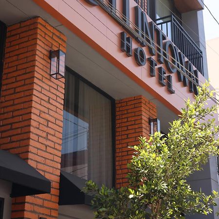 Hotel Wellintown Tijuana Buitenkant foto