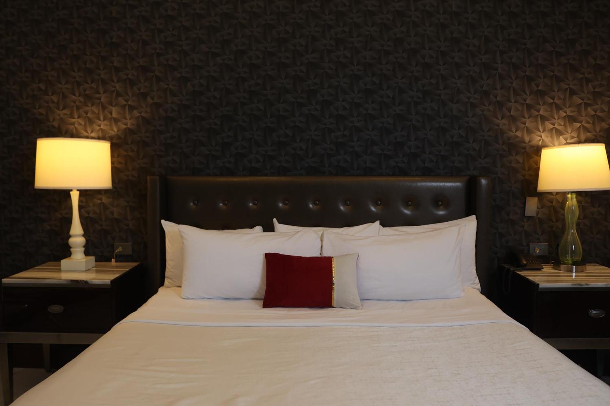 Hotel Wellintown Tijuana Buitenkant foto